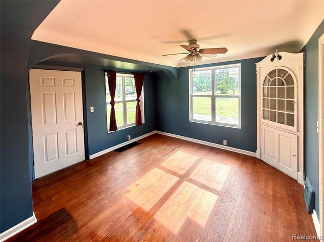 5388 Davison Road, Lapeer, MI 48446