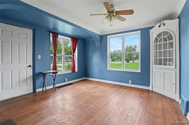 5388 Davison Road, Lapeer, MI 48446