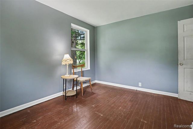 5388 Davison Road, Lapeer, MI 48446