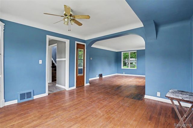 5388 Davison Road, Lapeer, MI 48446
