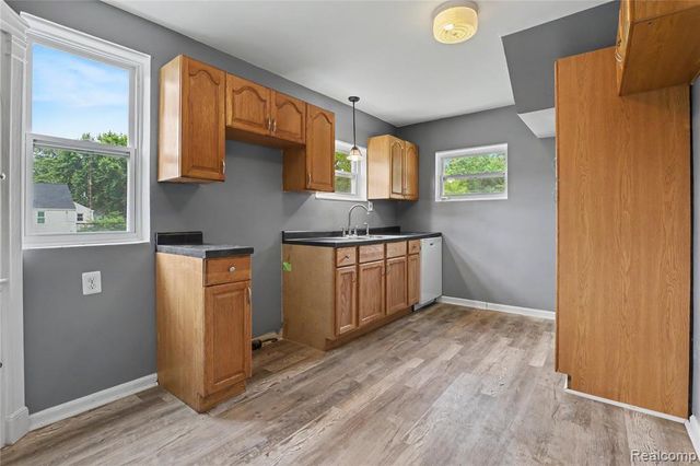 5388 Davison Road, Lapeer, MI 48446