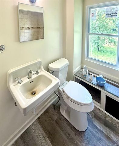 5388 Davison Road, Lapeer, MI 48446
