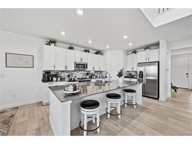 24465 E Evans Dr, Aurora, CO 80018