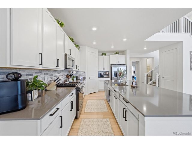 24465 E Evans Dr, Aurora, CO 80018