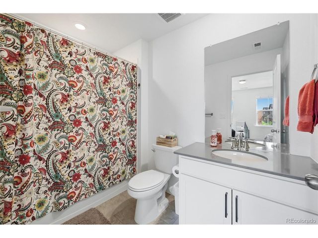 24465 E Evans Dr, Aurora, CO 80018
