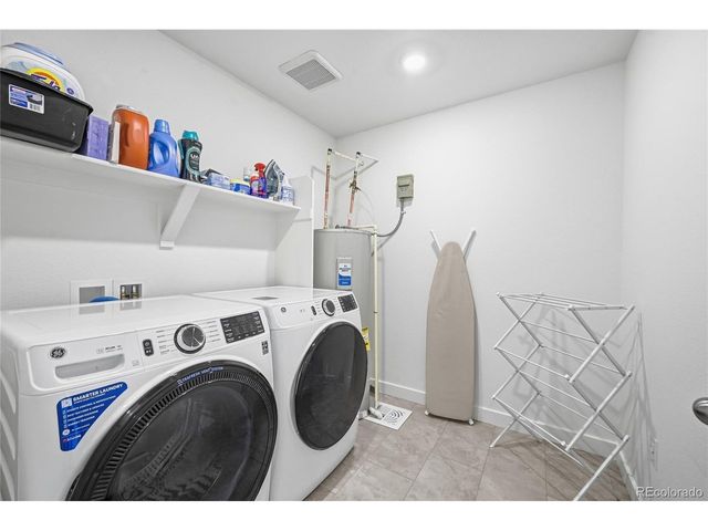 24465 E Evans Dr, Aurora, CO 80018