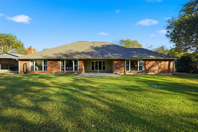 1195 E Sharpshire Court, Waxahachie, TX 75165