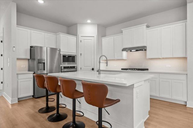 8806 Bestride BND, Austin, TX 78744