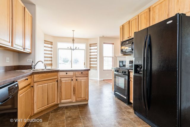 1028 HERON Circle 1028, Joliet, IL 60431