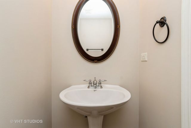 1028 HERON Circle 1028, Joliet, IL 60431