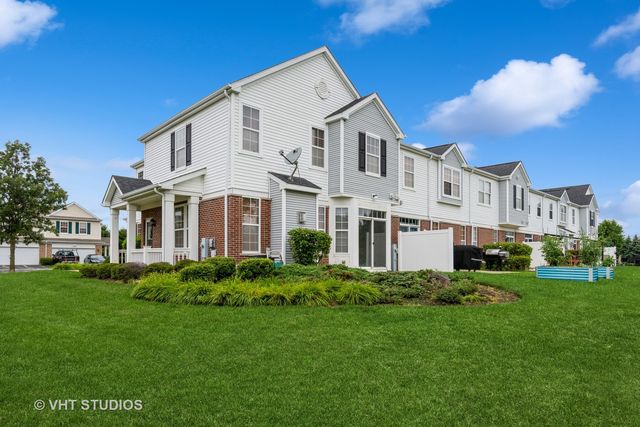 1028 HERON Circle 1028, Joliet, IL 60431