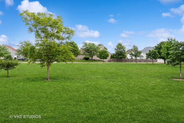 1028 HERON Circle 1028, Joliet, IL 60431