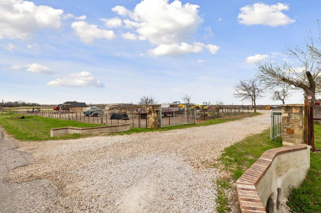 1151 County Road 394, Hutto, TX 78634