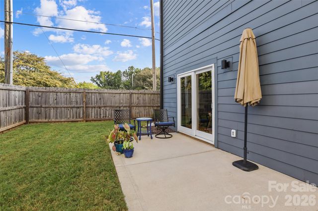 621 Campus Street, Charlotte, NC 28216