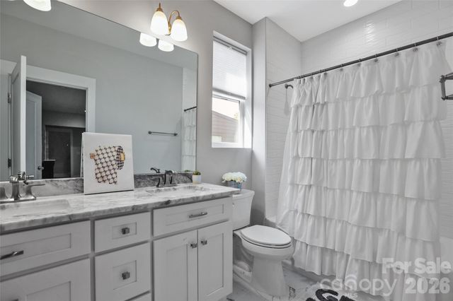 621 Campus Street, Charlotte, NC 28216