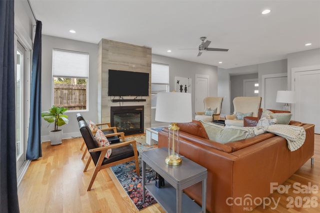 621 Campus Street, Charlotte, NC 28216