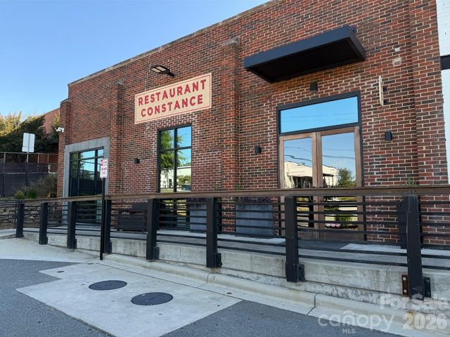 621 Campus Street, Charlotte, NC 28216