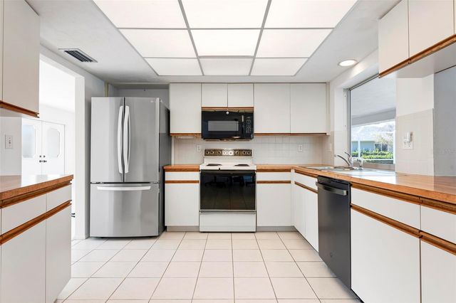 980 N DORAL LANE, Venice, FL 34293