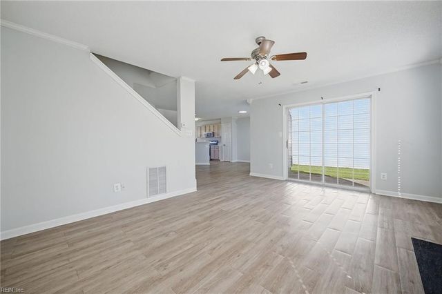 102 Pelican CV, Newport News, VA 23608