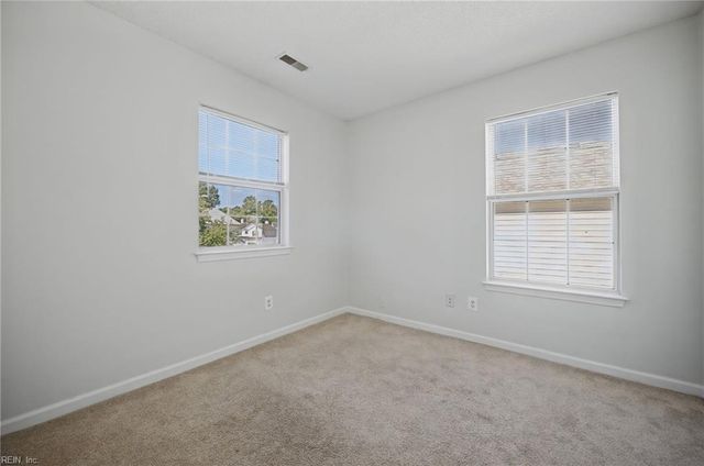 102 Pelican CV, Newport News, VA 23608