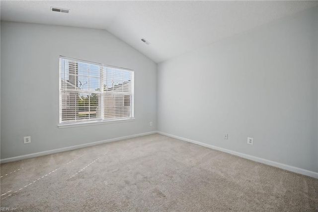 102 Pelican CV, Newport News, VA 23608