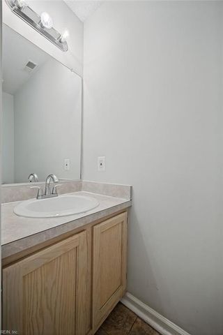 102 Pelican CV, Newport News, VA 23608