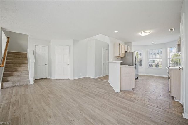 102 Pelican CV, Newport News, VA 23608