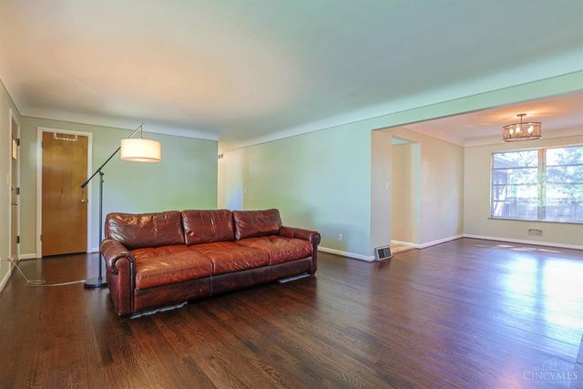 543 Compton Road, Wyoming, OH 45231