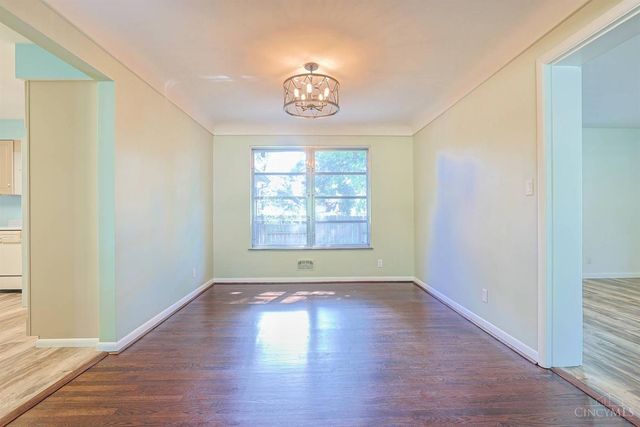 543 Compton Road, Wyoming, OH 45231