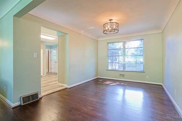 543 Compton Road, Wyoming, OH 45231