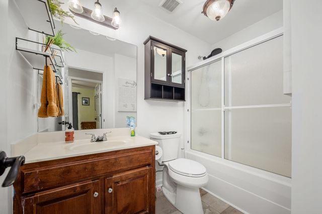 410 Stones River Ln, Murfreesboro, TN 37128