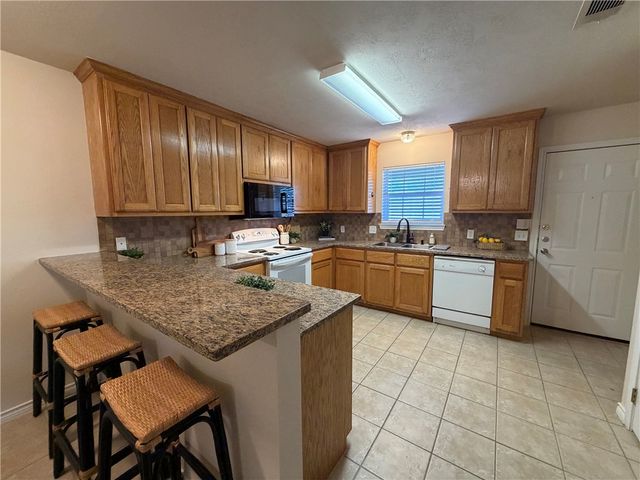 903 Crepe Myrtle, College Station, TX 77845