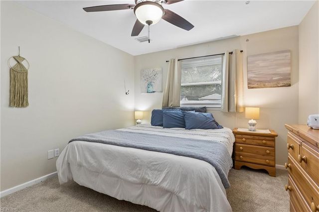 16 Longwood DR, Hampton, VA 23669