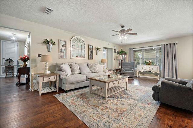 8367 Calgary Drive S, Mobile, AL 36695