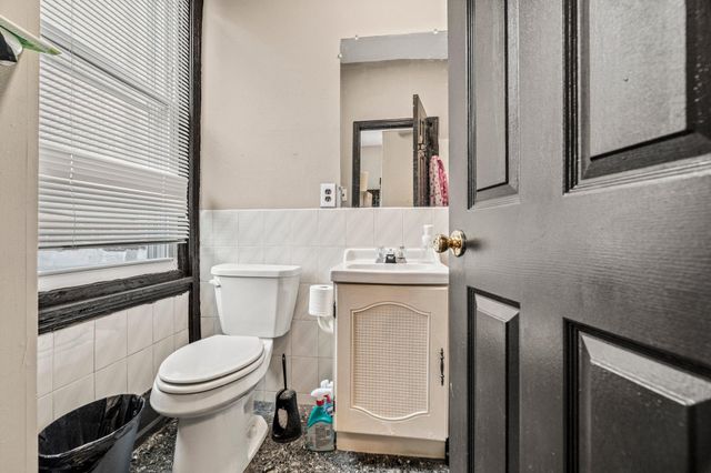 4125 WOODLAND AVE, Philadelphia, PA 19104