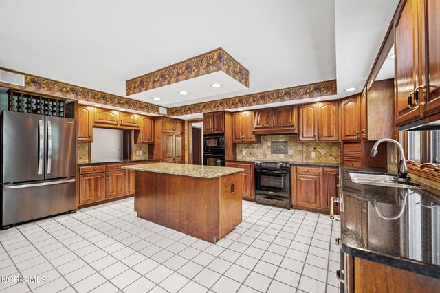 5303 Spring Creek Lane, Sylvania, OH 43560