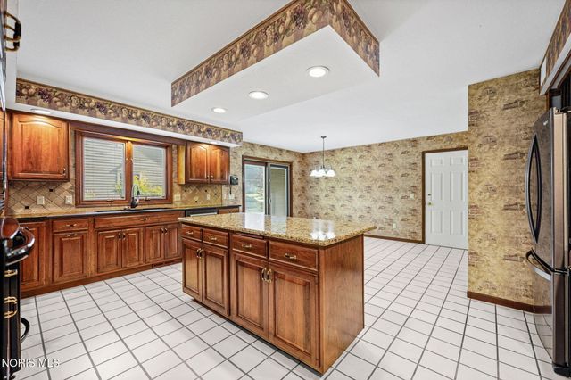 5303 Spring Creek Lane, Sylvania, OH 43560