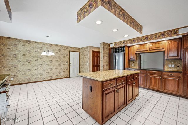 5303 Spring Creek Lane, Sylvania, OH 43560