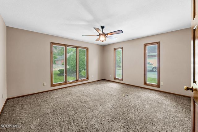 5303 Spring Creek Lane, Sylvania, OH 43560