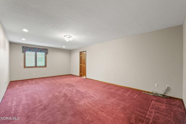 5303 Spring Creek Lane, Sylvania, OH 43560