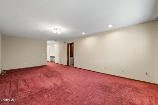 5303 Spring Creek Lane, Sylvania, OH 43560