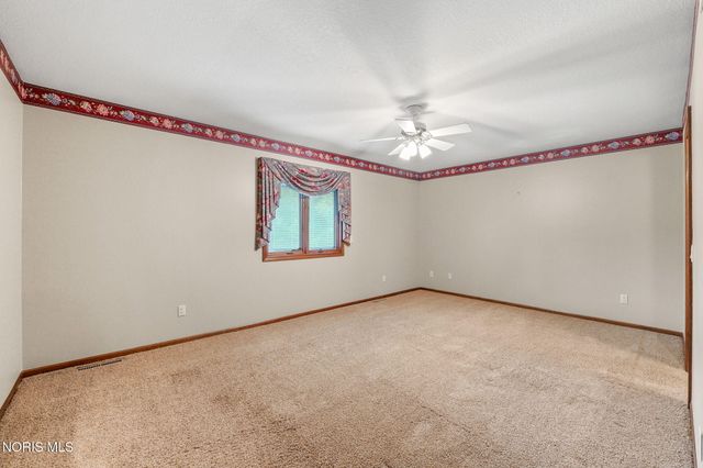5303 Spring Creek Lane, Sylvania, OH 43560