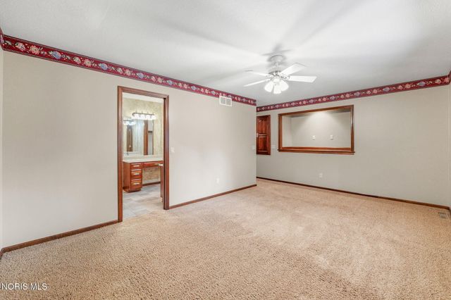 5303 Spring Creek Lane, Sylvania, OH 43560