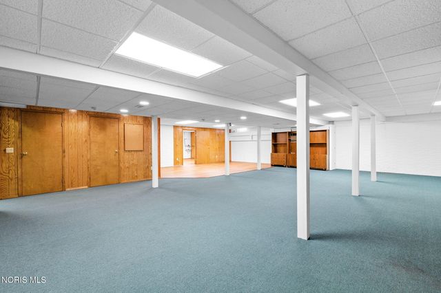 5303 Spring Creek Lane, Sylvania, OH 43560