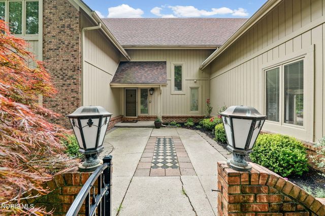 5303 Spring Creek Lane, Sylvania, OH 43560
