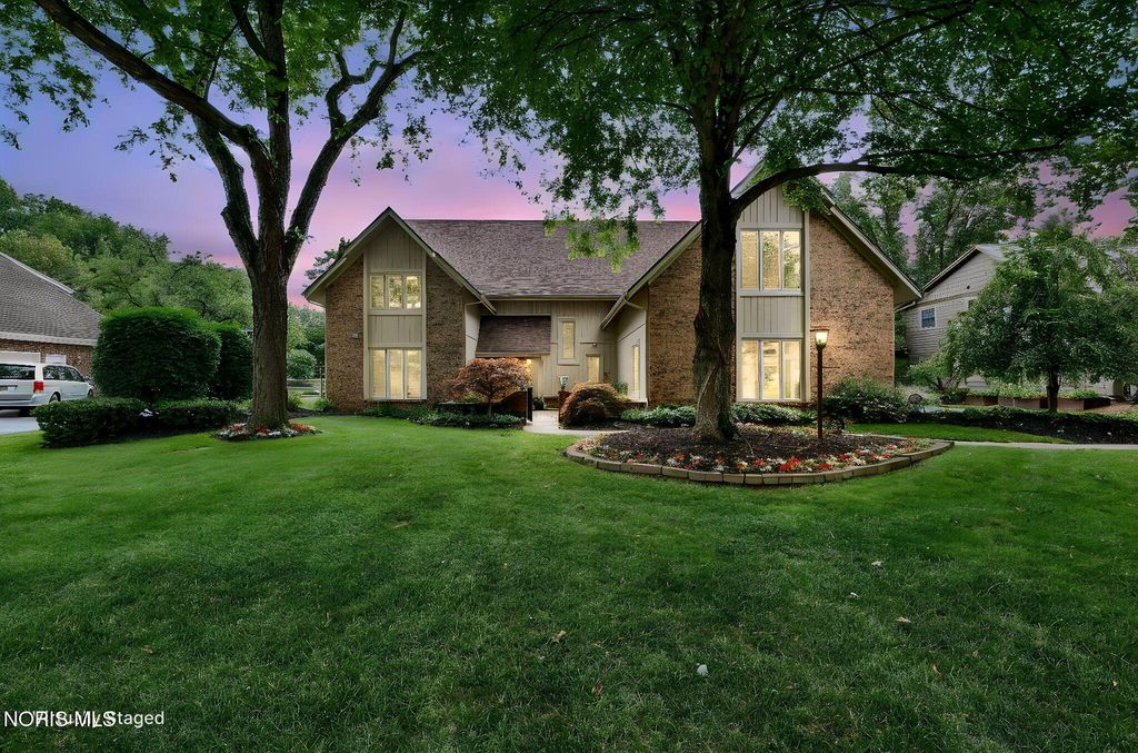 5303 Spring Creek Lane, Sylvania, OH 43560