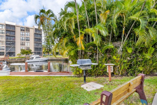 6 ROYAL PALM Way 307, Boca Raton, FL 33432
