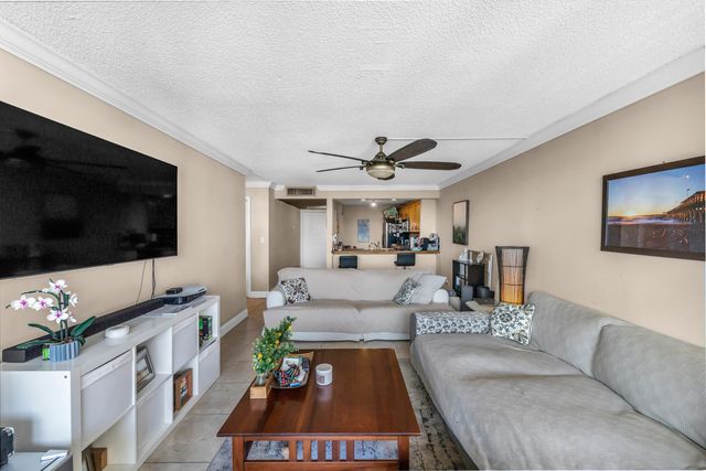 6 ROYAL PALM Way 307, Boca Raton, FL 33432