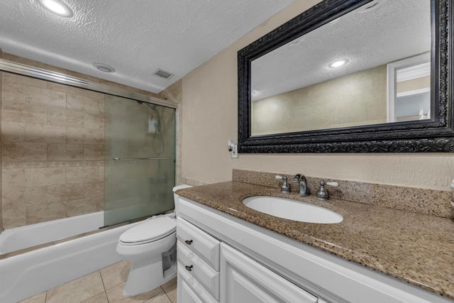 6 ROYAL PALM Way 307, Boca Raton, FL 33432