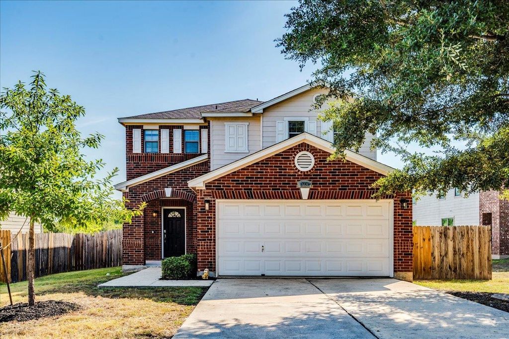 110 Beech DR, Kyle, TX 78640